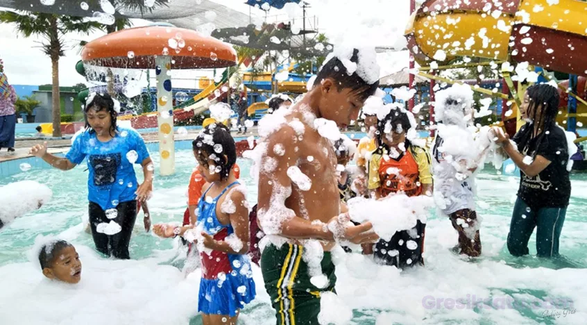 Wisata Keluarga yang Seru di Splas Waterpark Tulungagung