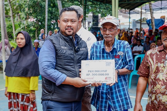 Bantuan PKH Inklusif Rp 500 Ribu, Sasar Ratusan Warga Pulau Bawean 